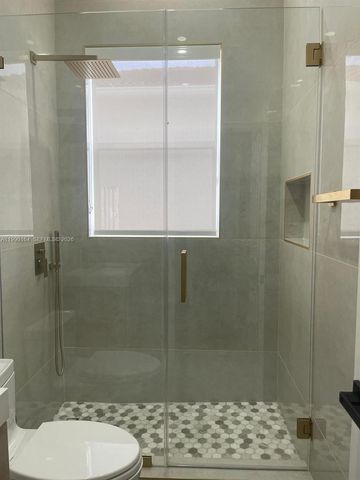 5350 SW 33rd Ave, Hollywood, FL 33312