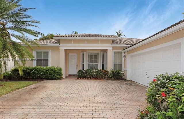 5350 SW 33rd Ave, Hollywood, FL 33312