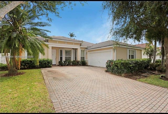 5350 SW 33rd Ave, Hollywood, FL 33312