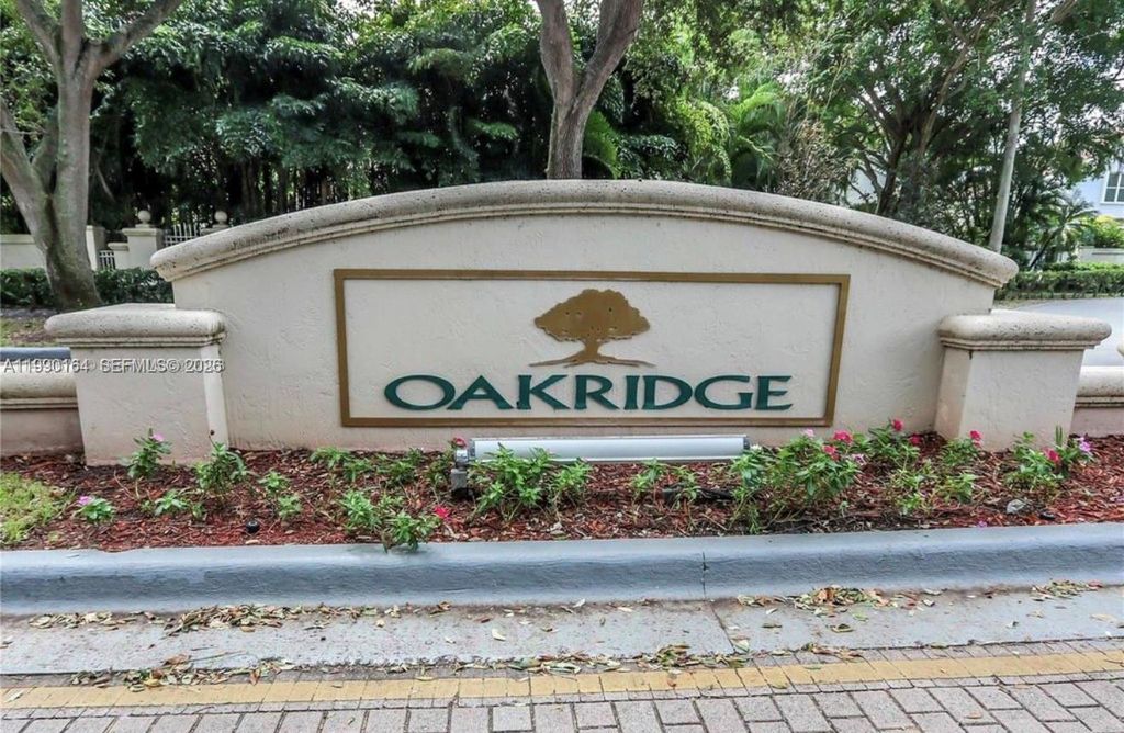 5350 SW 33rd Ave, Hollywood, FL 33312