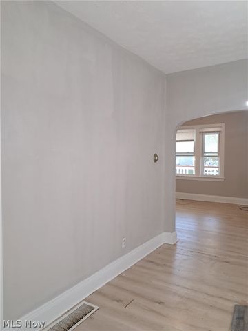 13509 Edgewood Avenue, Cleveland, OH 44105