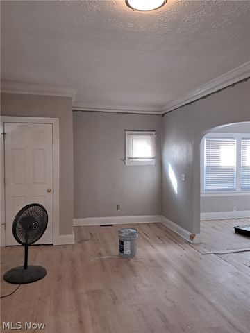 13509 Edgewood Avenue, Cleveland, OH 44105