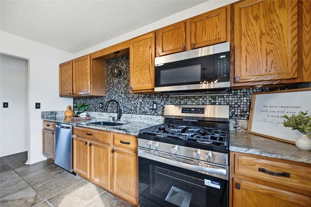 8927 N 151st East Avenue, Owasso, OK 74055