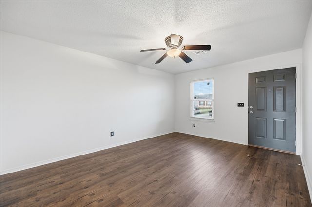 8927 N 151st East Avenue, Owasso, OK 74055