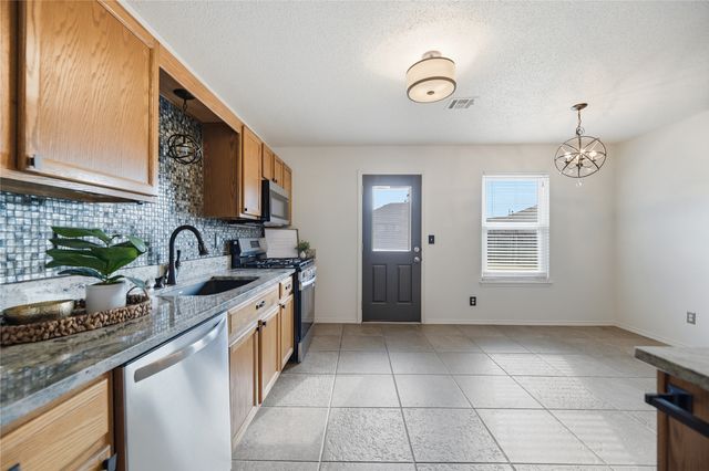 8927 N 151st East Avenue, Owasso, OK 74055