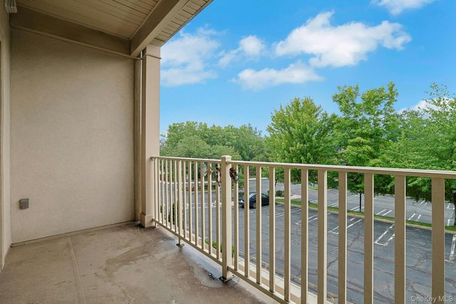 32 N De Baun Avenue 207, Suffern, NY 10901