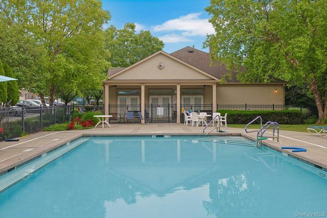 32 N De Baun Avenue 207, Suffern, NY 10901