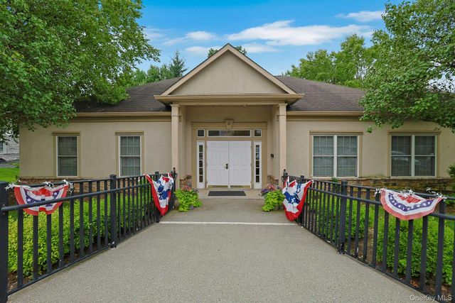 32 N De Baun Avenue 207, Suffern, NY 10901