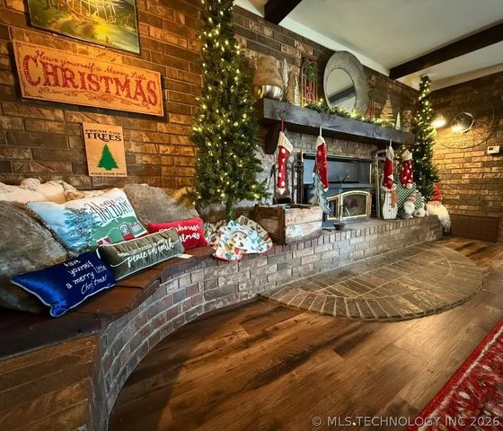 410 S 4th, Hartshorne, OK 74547