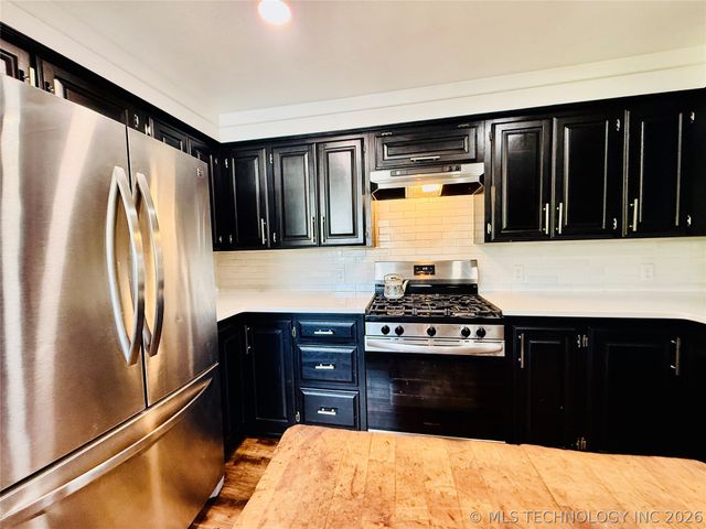 410 S 4th, Hartshorne, OK 74547