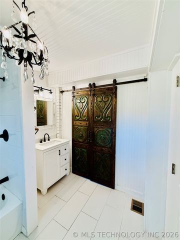 410 S 4th, Hartshorne, OK 74547