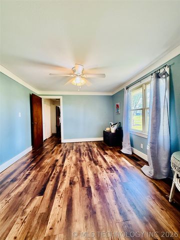 410 S 4th, Hartshorne, OK 74547