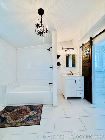 410 S 4th, Hartshorne, OK 74547