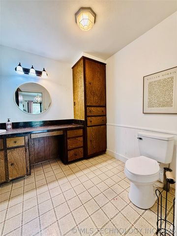 410 S 4th, Hartshorne, OK 74547