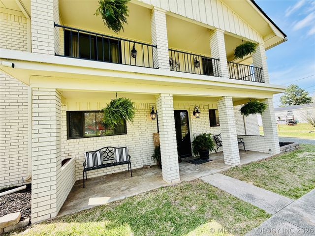 410 S 4th, Hartshorne, OK 74547