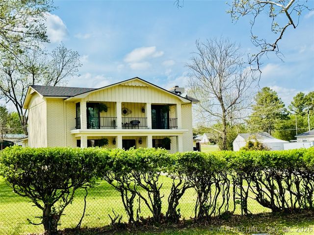 410 S 4th, Hartshorne, OK 74547