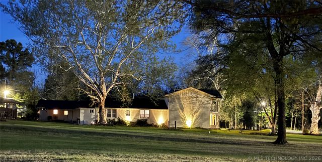 410 S 4th, Hartshorne, OK 74547