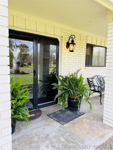 410 S 4th, Hartshorne, OK 74547