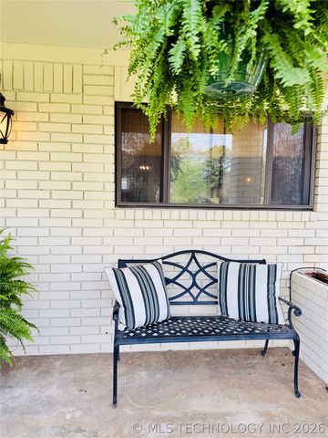 410 S 4th, Hartshorne, OK 74547