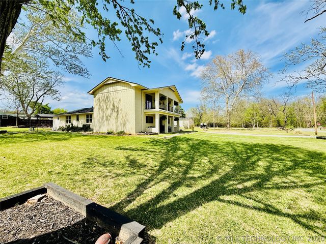 410 S 4th, Hartshorne, OK 74547