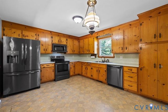 3577 Old Buckingham Rd, Powhatan, VA 23139