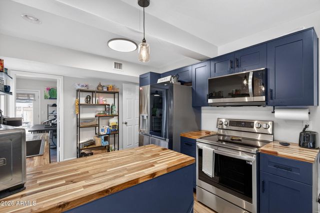 4120 E FAIRVIEW Circle, Mesa, AZ 85206