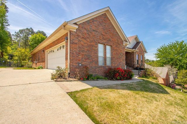 27 Calumet Road, Little Rock, AR 72223