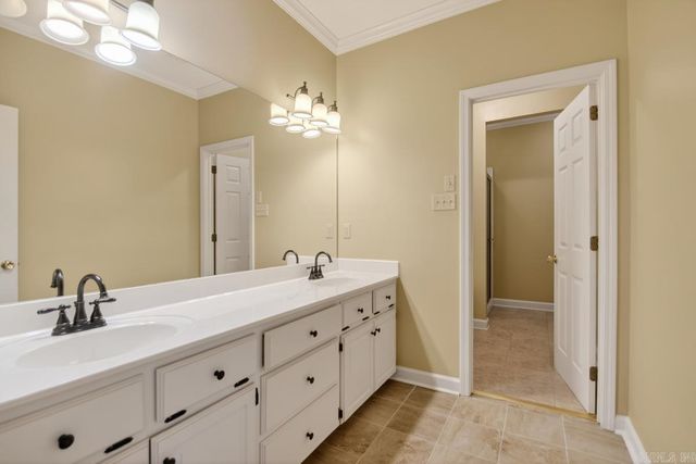 27 Calumet Road, Little Rock, AR 72223