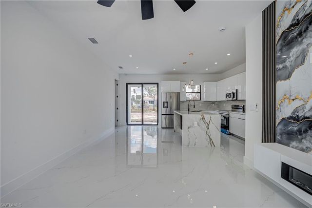 1002 Pine AVE, Lehigh Acres, FL 33972