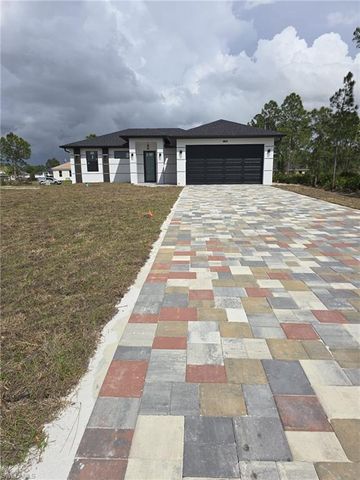 1002 Pine AVE, Lehigh Acres, FL 33972