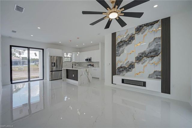 1002 Pine AVE, Lehigh Acres, FL 33972