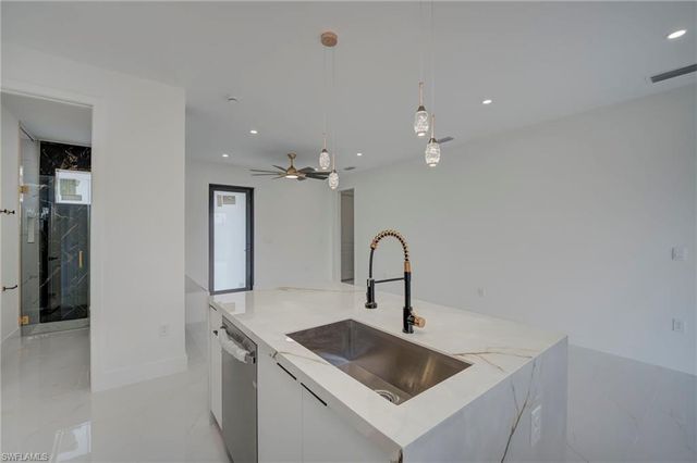 1002 Pine AVE, Lehigh Acres, FL 33972