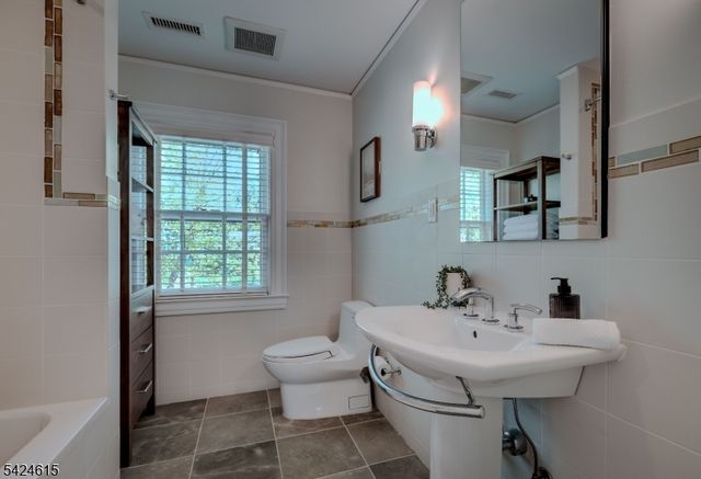 5 North Ter, Maplewood Twp., NJ 07040