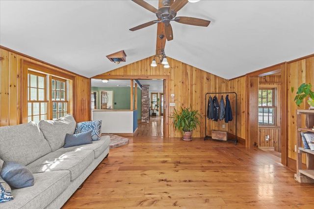 7465 VT Route 100 B, Moretown, VT 05660