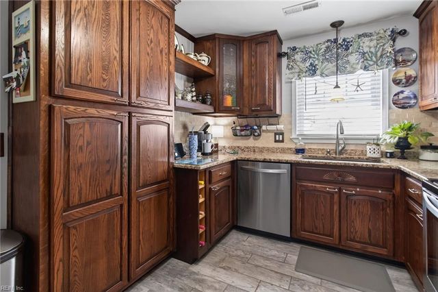 1116 Lowland Cottage LN, Virginia Beach, VA 23454