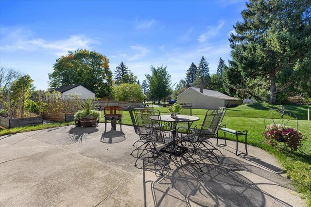 2225 2nd STREET, Kenosha, WI 53140