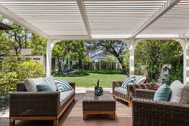 2437 Lambert Drive, Pasadena, CA 91107
