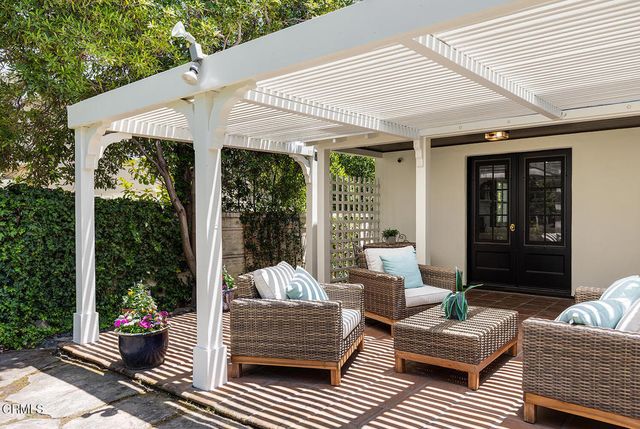 2437 Lambert Drive, Pasadena, CA 91107