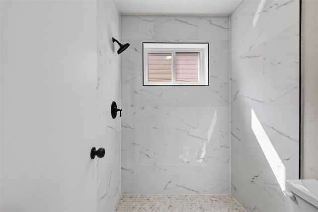 2306 Whitman Way Drive, Friendswood, TX 77546