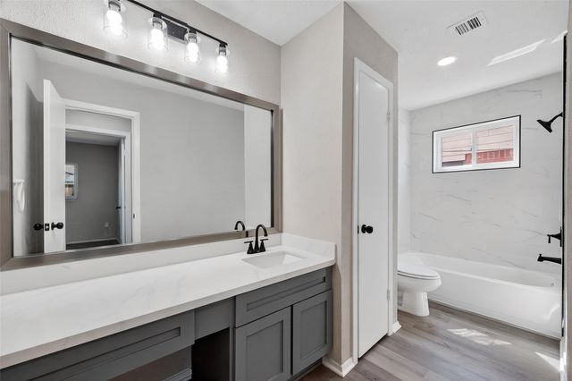 2306 Whitman Way Drive, Friendswood, TX 77546