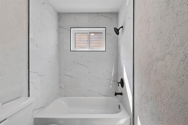 2306 Whitman Way Drive, Friendswood, TX 77546