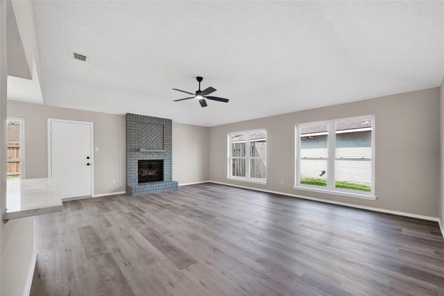 2306 Whitman Way Drive, Friendswood, TX 77546