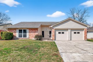 2306 Whitman Way Drive, Friendswood, TX 77546