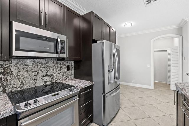 6878 NW 33rd Street, Margate, FL 33063