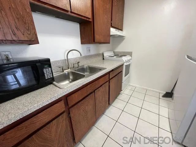 1645 Emerald 2i, San Diego, CA 92109