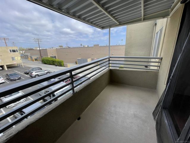 1645 Emerald 2i, San Diego, CA 92109