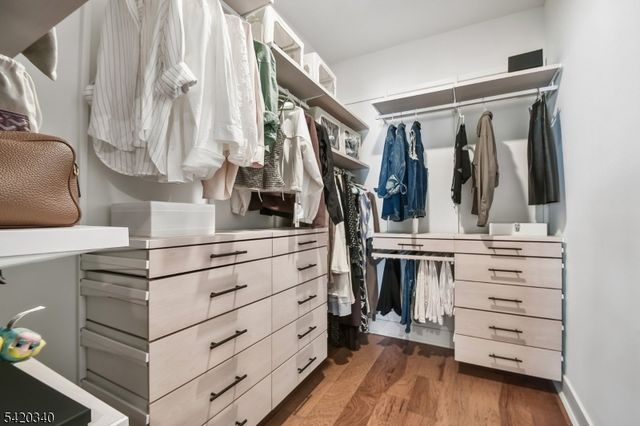 36 Ventura Dr, East Hanover Twp., NJ 07936