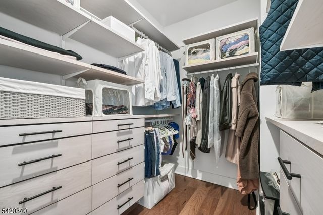 36 Ventura Dr, East Hanover Twp., NJ 07936