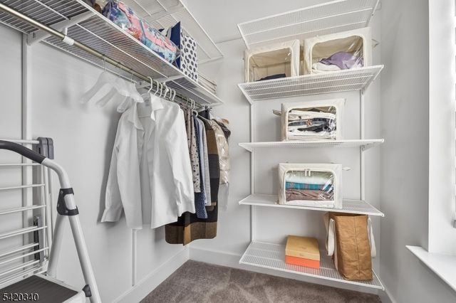 36 Ventura Dr, East Hanover Twp., NJ 07936