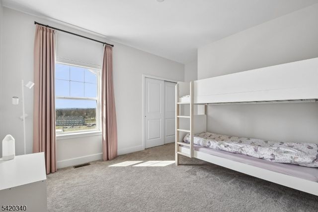 36 Ventura Dr, East Hanover Twp., NJ 07936